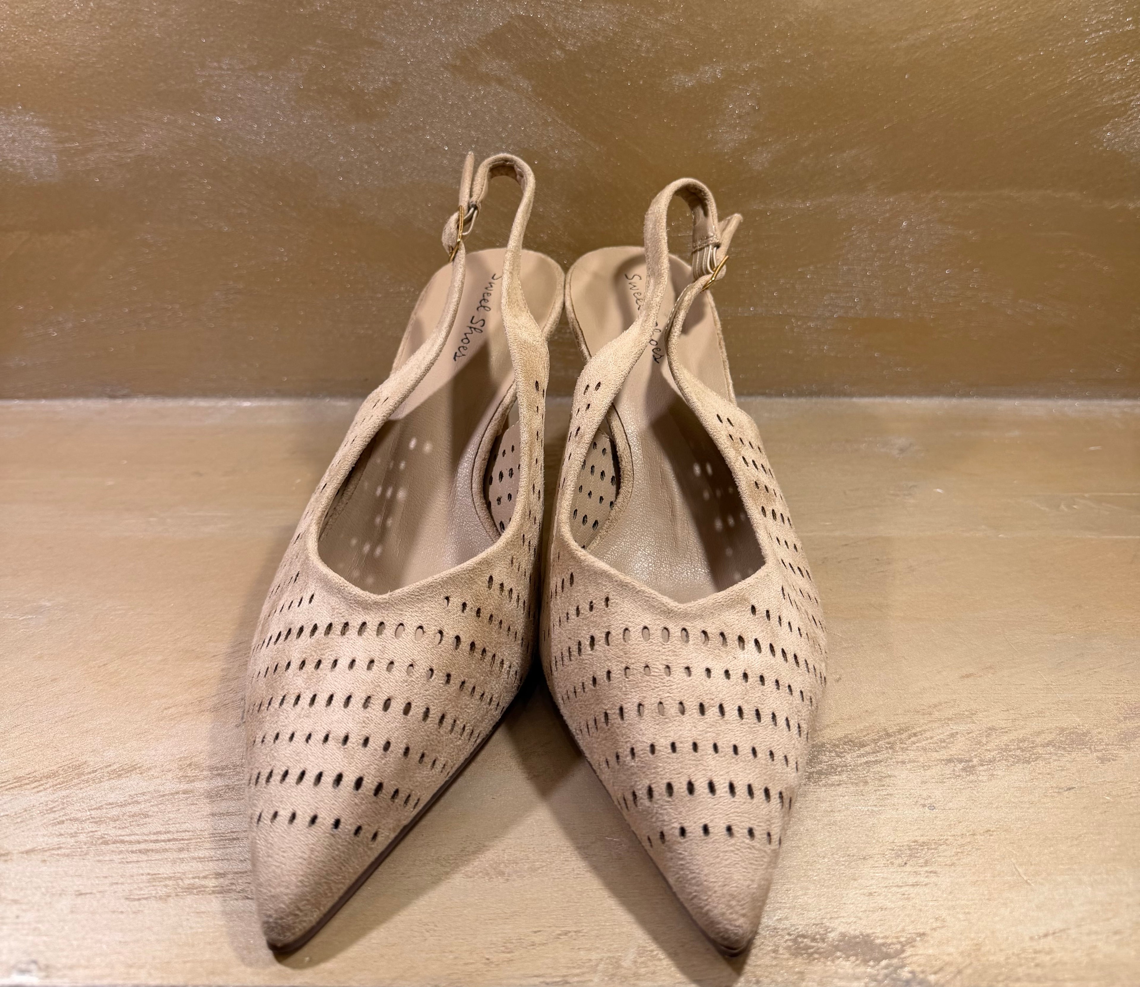 décolleté slingback beige traforate