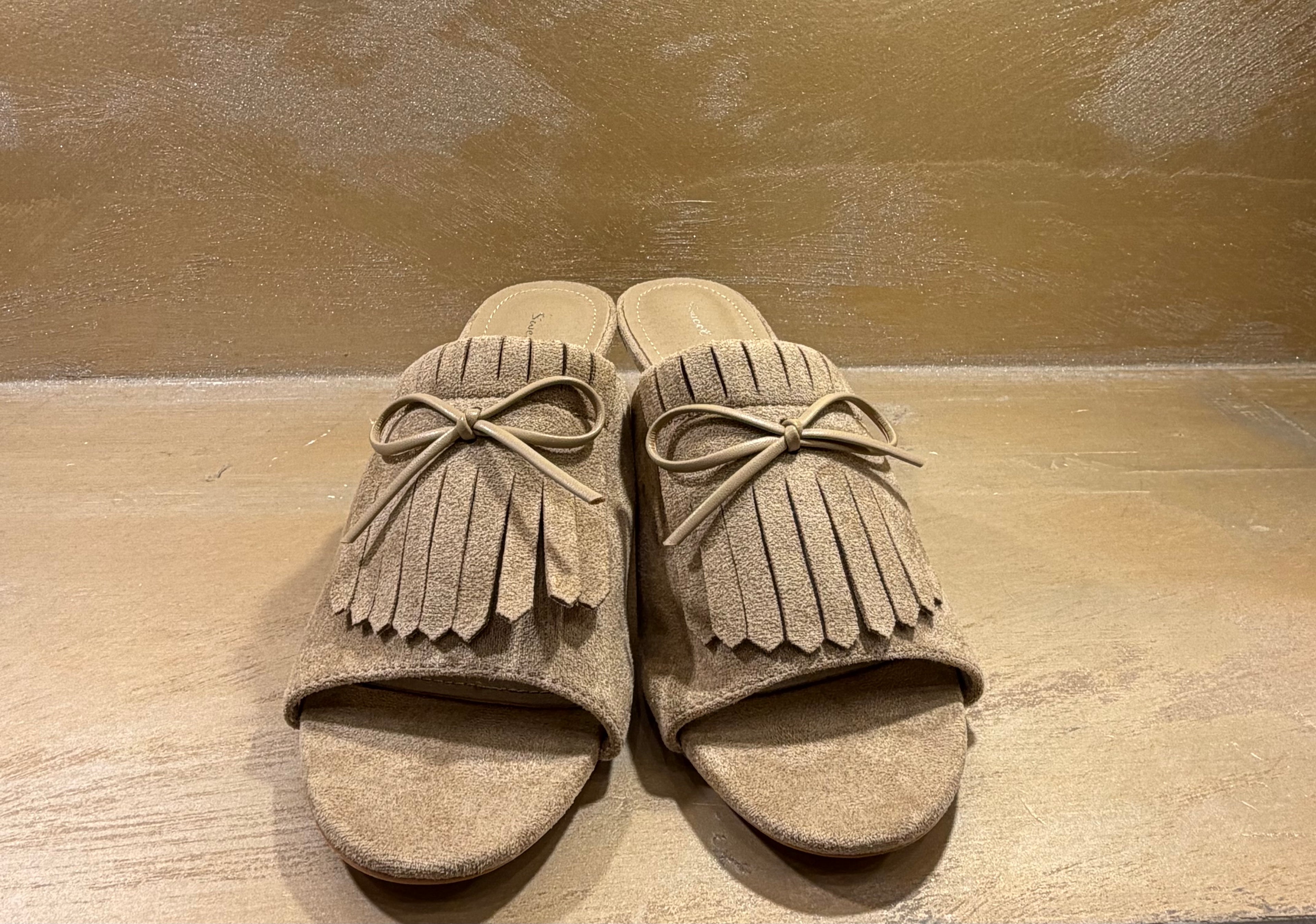 Sandali Mule Beige con Fiocco