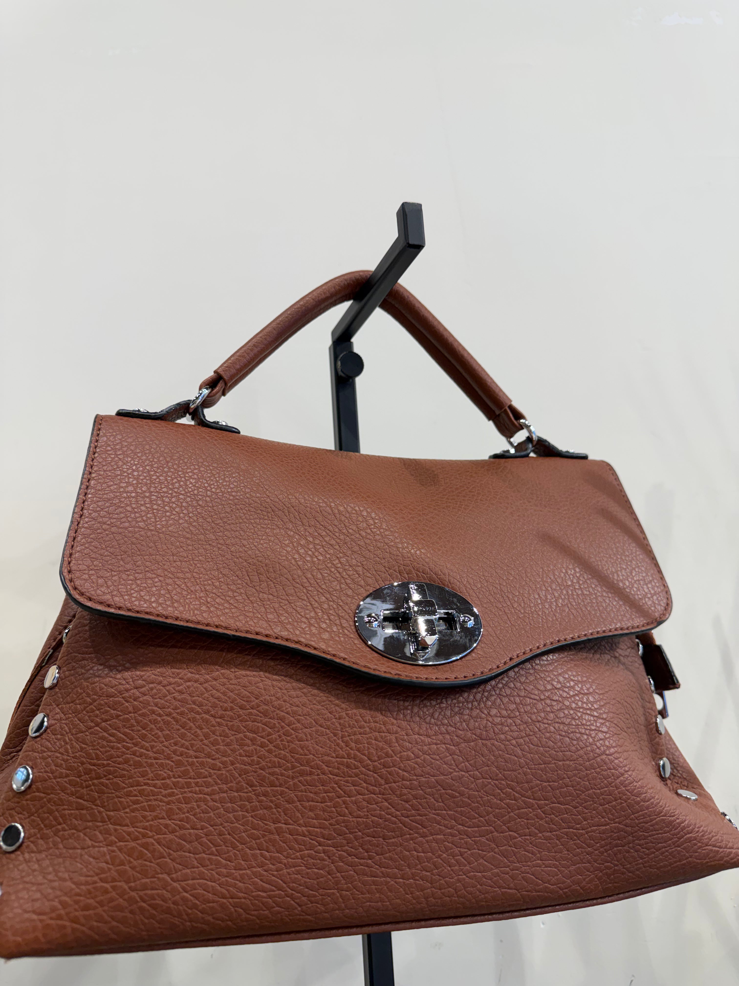 Borsa Caty